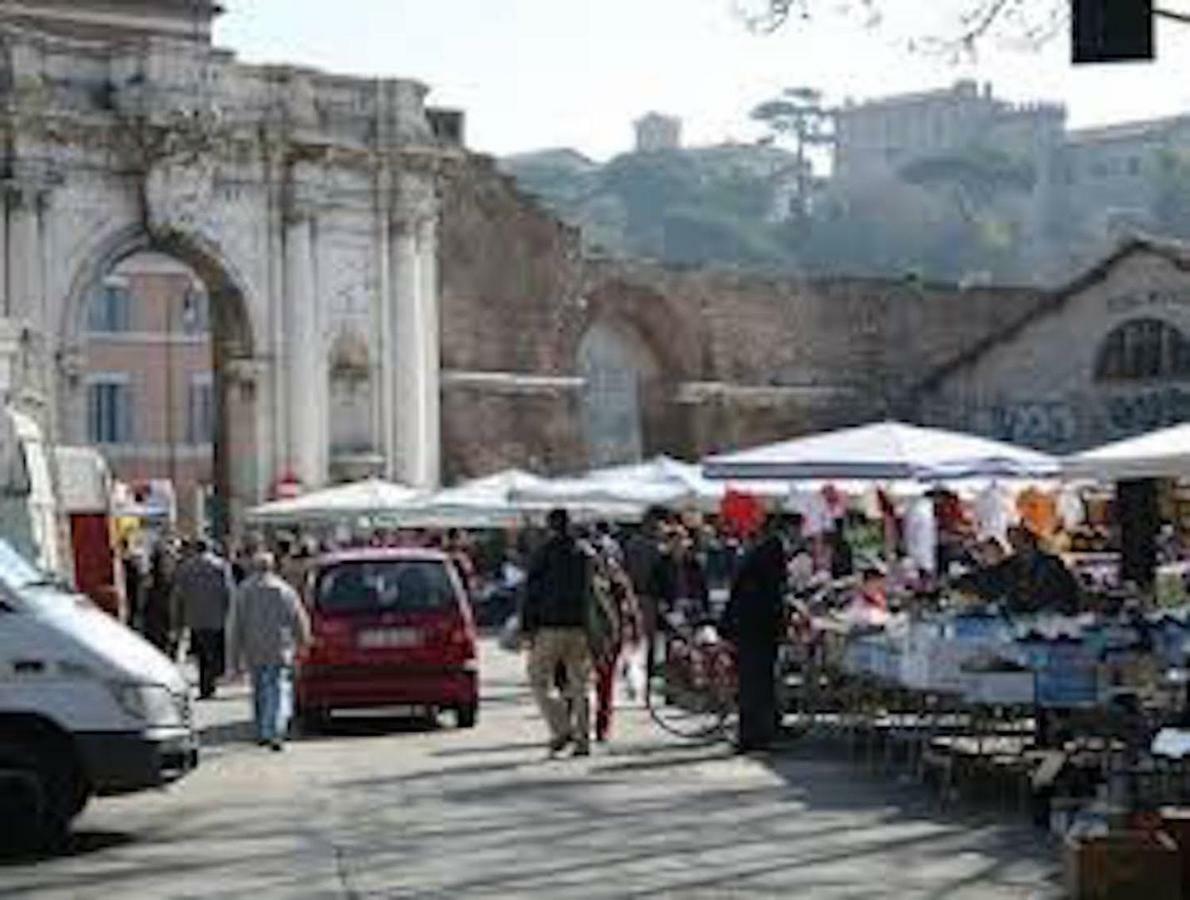 Panoramic Castle Apt Trastevere Rome Bagian luar foto