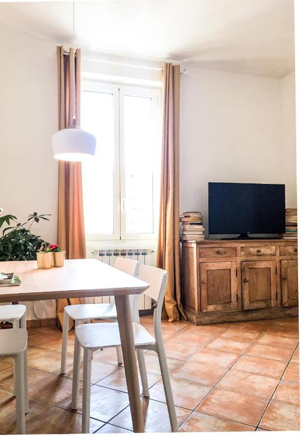 Panoramic Castle Apt Trastevere Rome Ruang foto